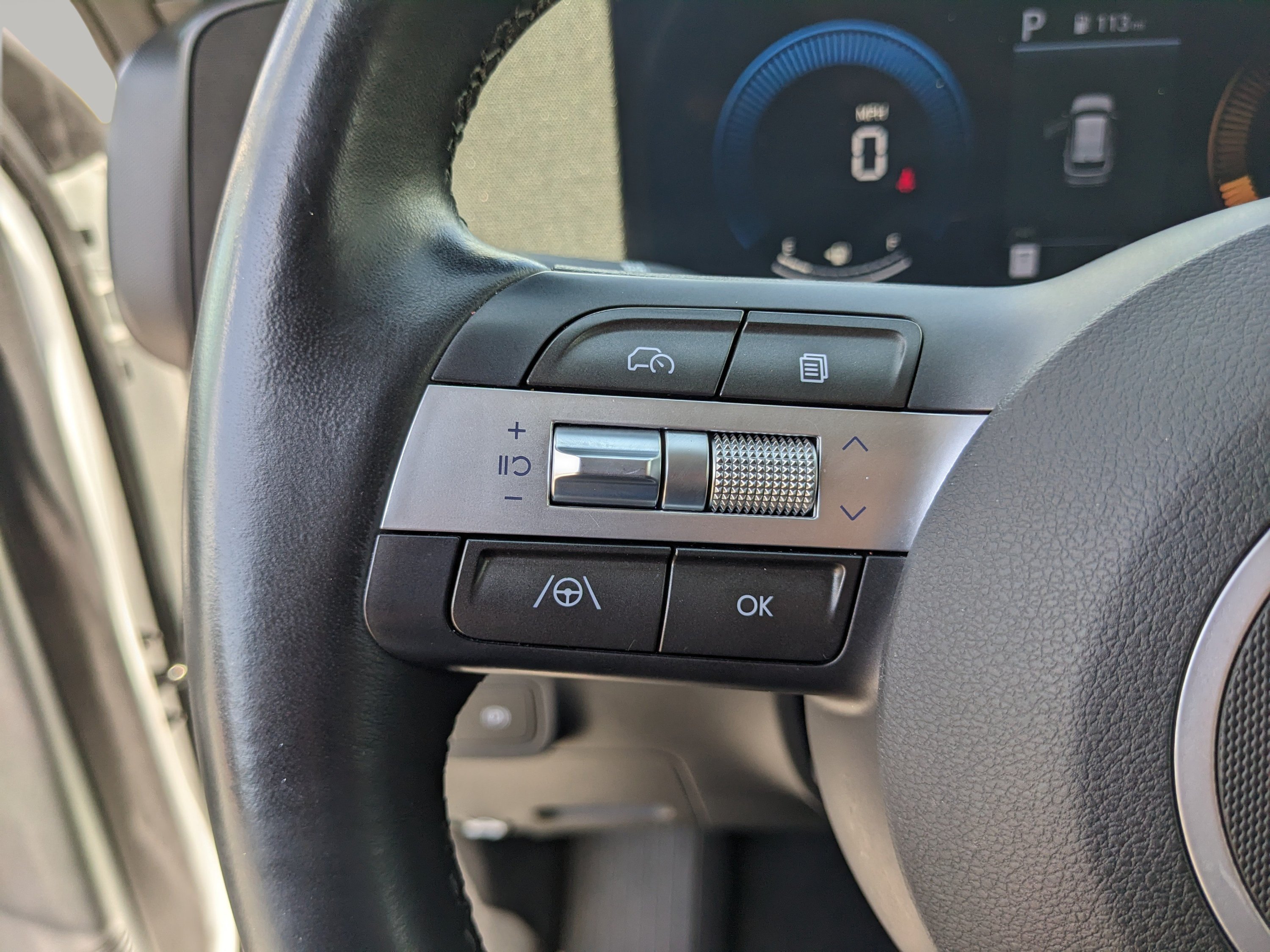 Used 2025 Hyundai Kona SEL FWD image 30