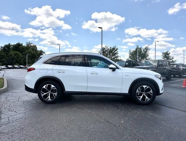 Used 2025 Mercedes-Benz GLC 350e 4MATIC image 12