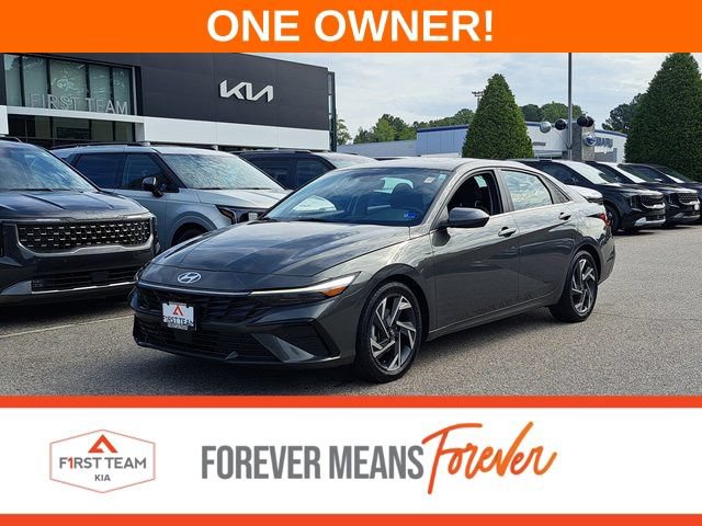 Used 2024 Hyundai Elantra SEL w/ Convenience Package