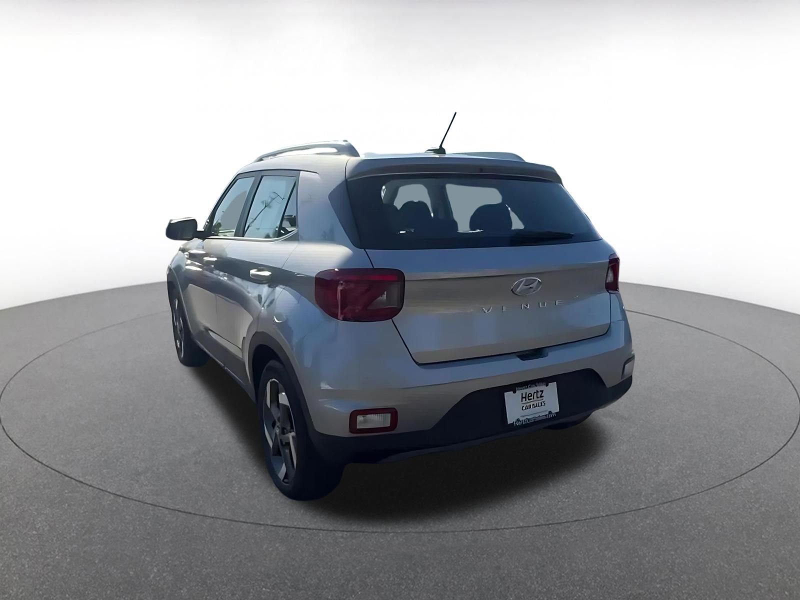 Used 2025 Hyundai Venue SEL image 11