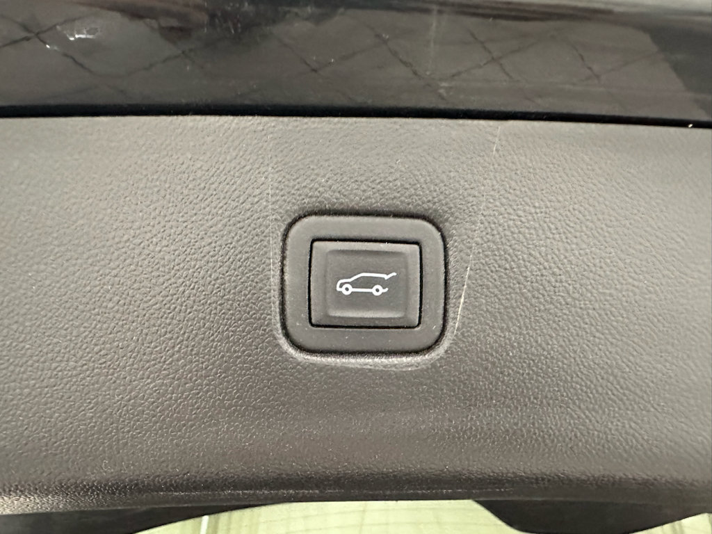 Certified 2023 Chevrolet Blazer LT w/ Midnight/Sport Edition FWD image 10