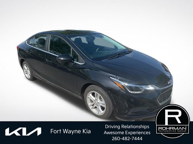 Used 2016 Chevrolet Cruze LT w/ Sun And Sound Package FWD image 7