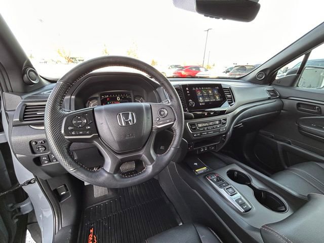 Used 2025 Honda Passport TrailSport image 23