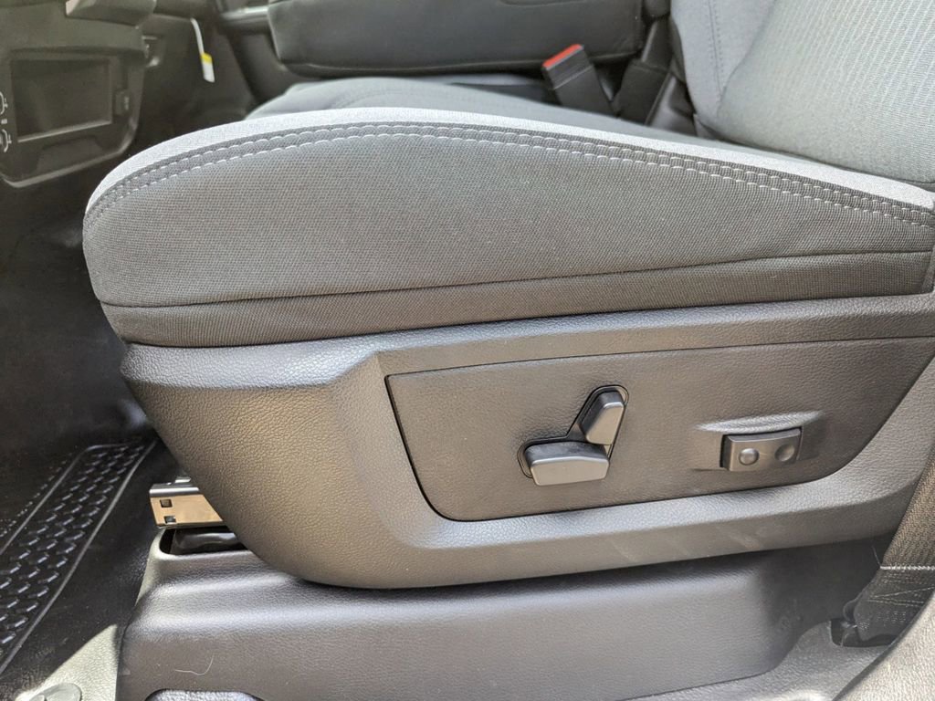 New 2024 RAM 4500 SLT w/ Quick Order Package 2YG SLT image 15