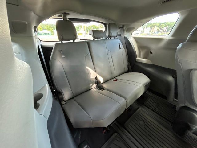 Used 2022 Toyota Sienna XLE w/ XLE Plus Package AWD/4WD image 54