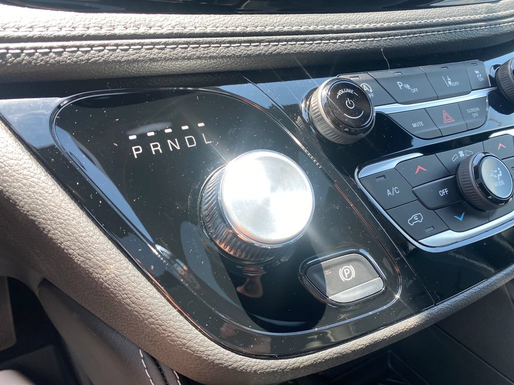 New 2027 Chrysler Pacifica Limited w/ S Appearance Package FWD image 16