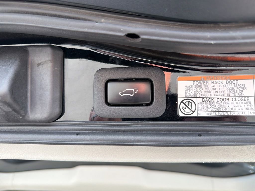 Used 2016 Lexus LX 570 4WD w/ Luxury Package image 19