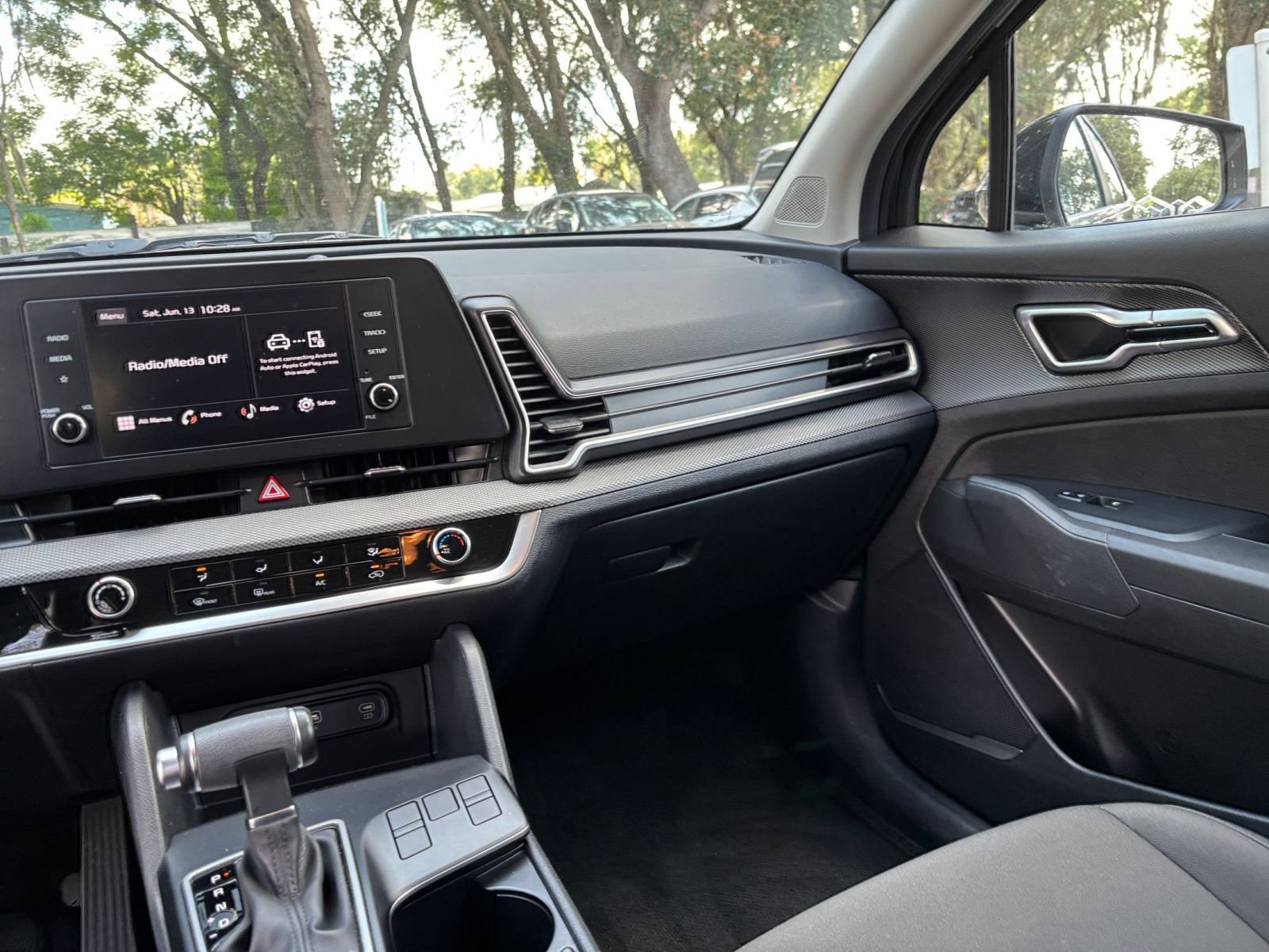 Used 2025 Kia Sportage LX FWD image 33
