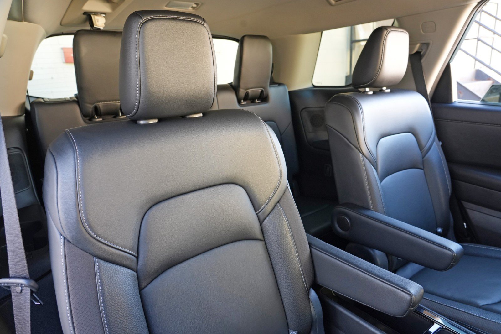 Used 2023 Nissan Pathfinder SL w/ SL Premium Package FWD image 39
