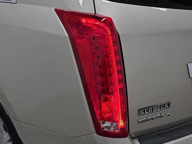 Used 2014 Cadillac SRX Luxury w/ Driver Awareness Package AWD/4WD image 31