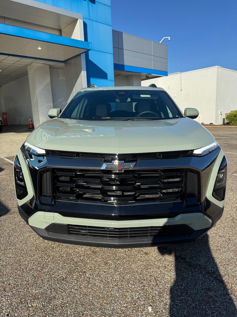 New 2026 Chevrolet Equinox ACTIV w/ Convenience Package III image 2