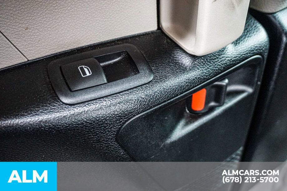 Used 2024 Chrysler Pacifica Select image 35