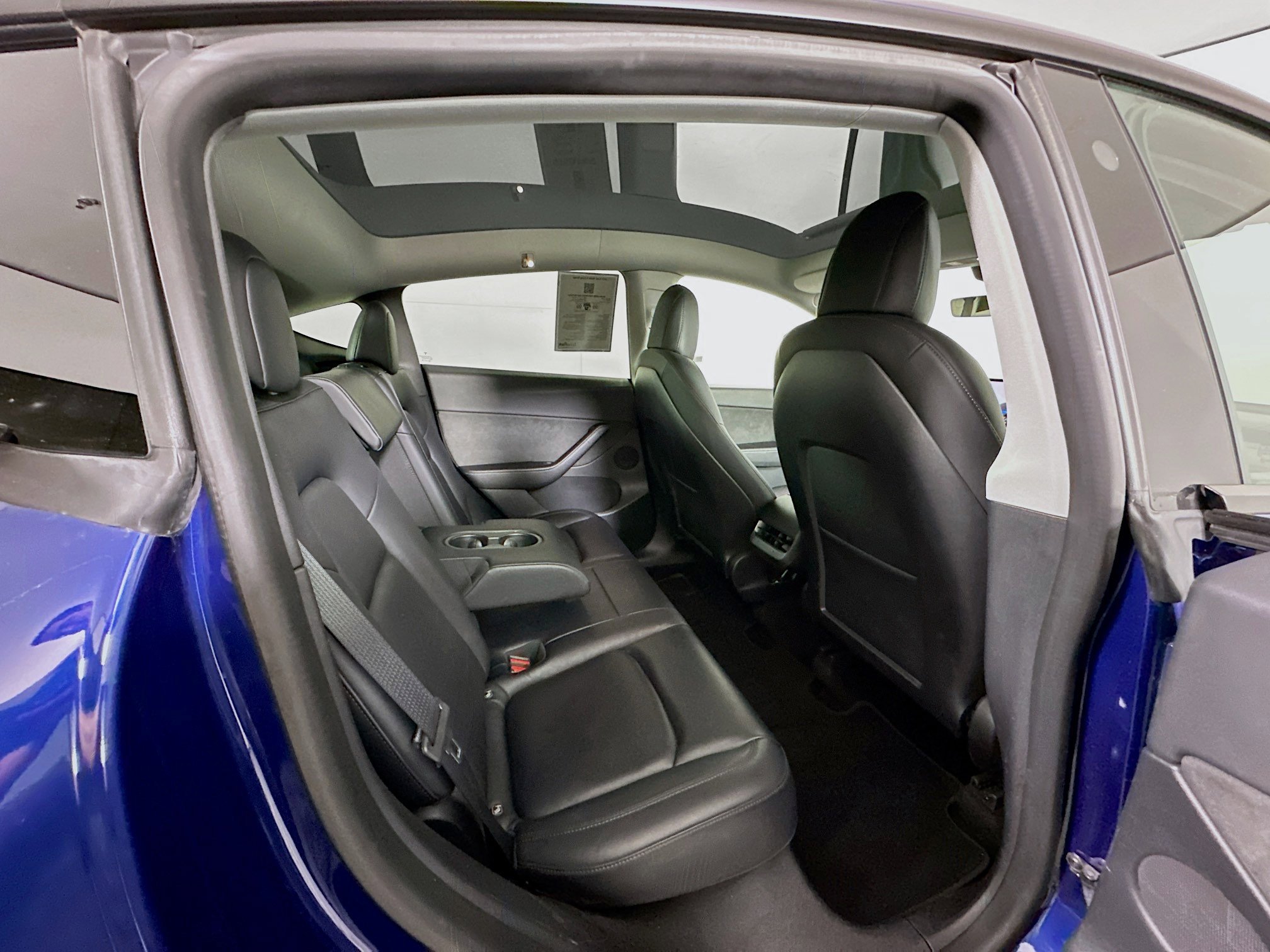 Used 2022 Tesla Model Y Long Range image 30