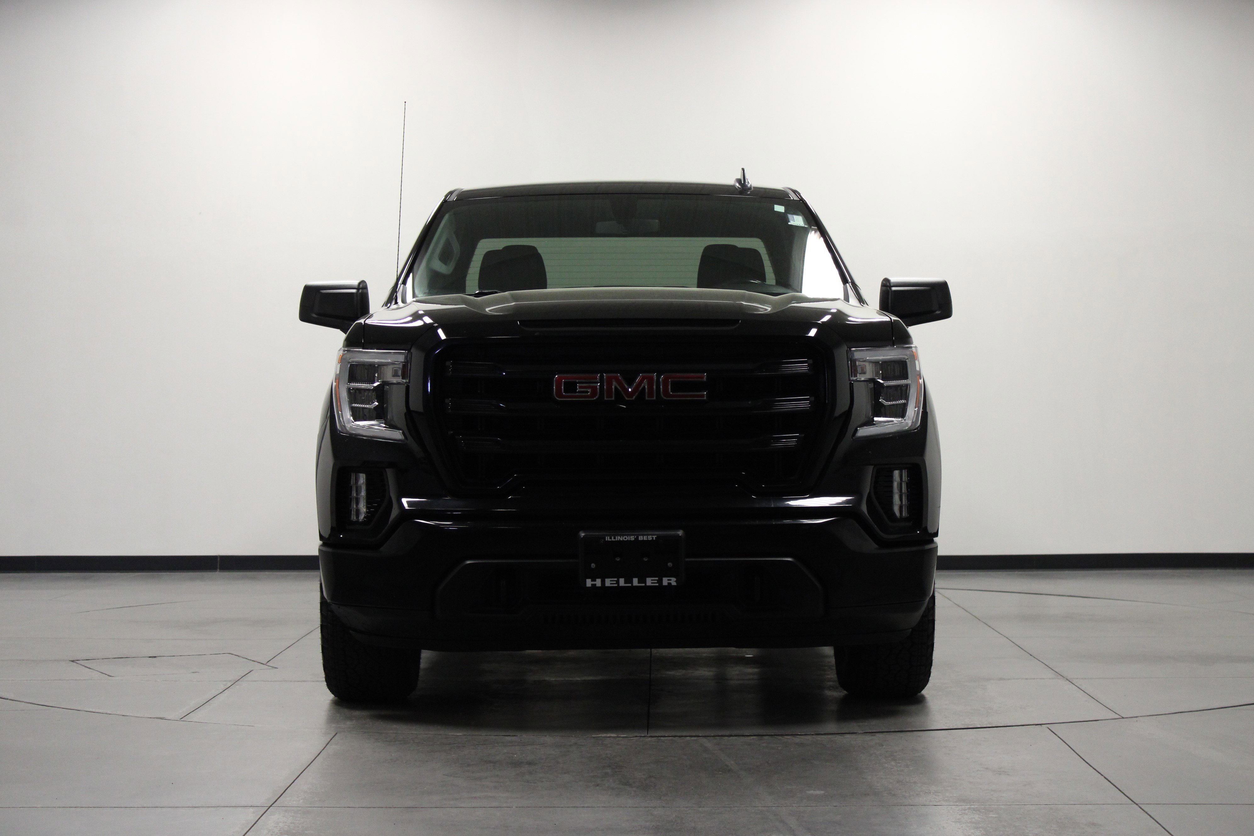 Used 2019 GMC Sierra 1500 Elevation w/ Elevation Value Package image 9