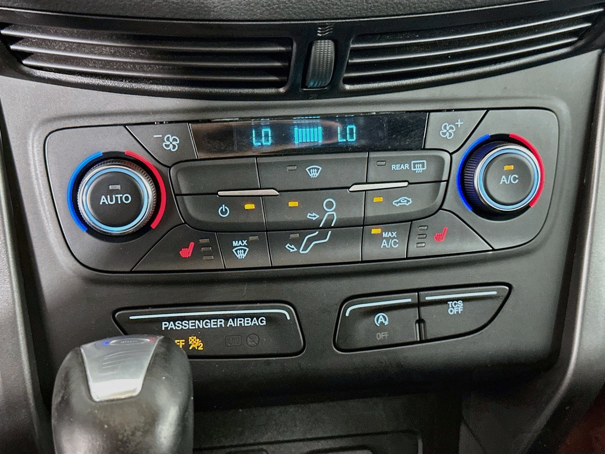 Used 2017 Ford Escape SE w/ SE Leather Comfort Package FWD image 23