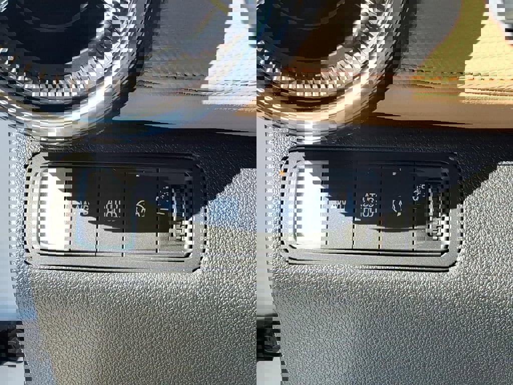 New 2026 Chevrolet Equinox ACTIV w/ Convenience Package III image 16