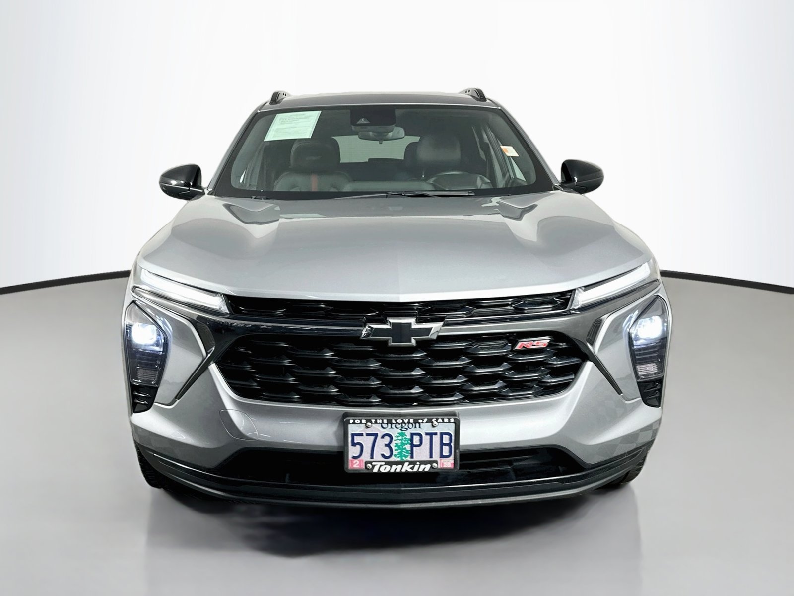 Used 2024 Chevrolet Trax RS w/ Driver Confidence Package FWD image 2