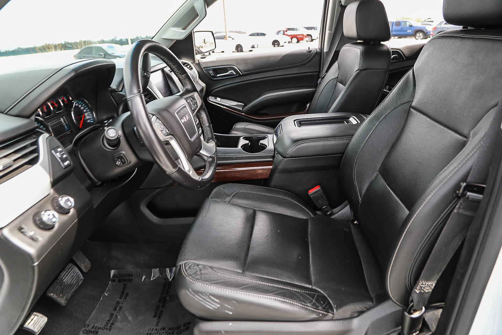 Used 2020 GMC Yukon XL SLT image 16