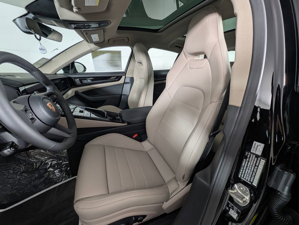 New 2026 Porsche Panamera 4 image 5