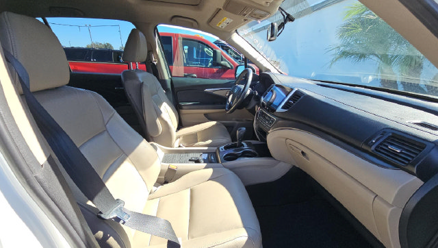 Used 2017 Honda Pilot EX-L image 10