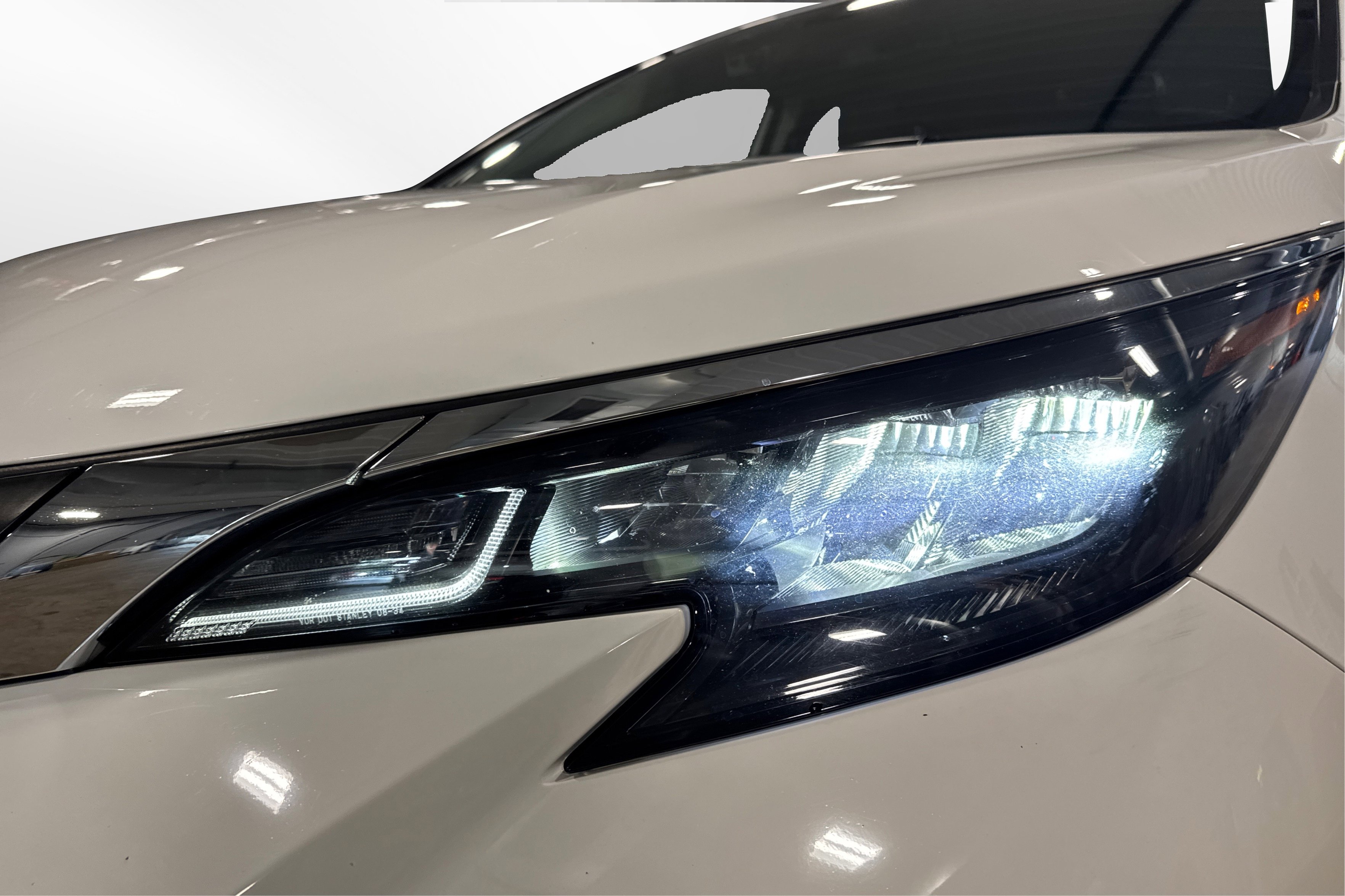 Used 2024 Toyota Sienna LE image 13
