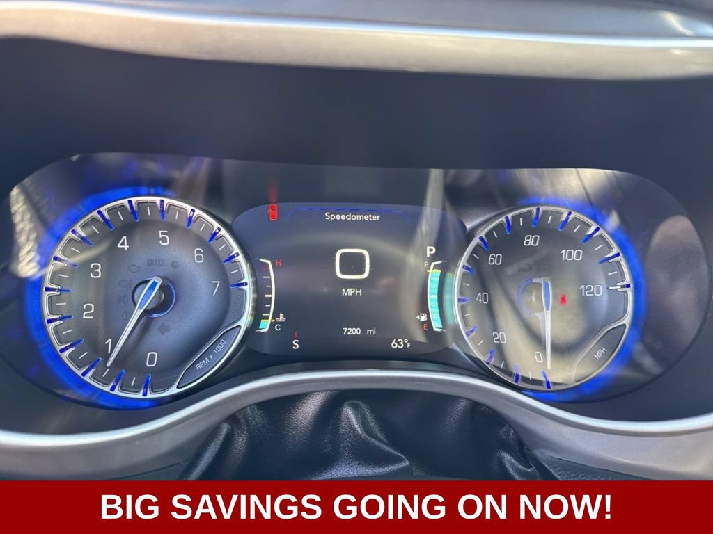 New 2025 Chrysler Pacifica Select FWD image 17