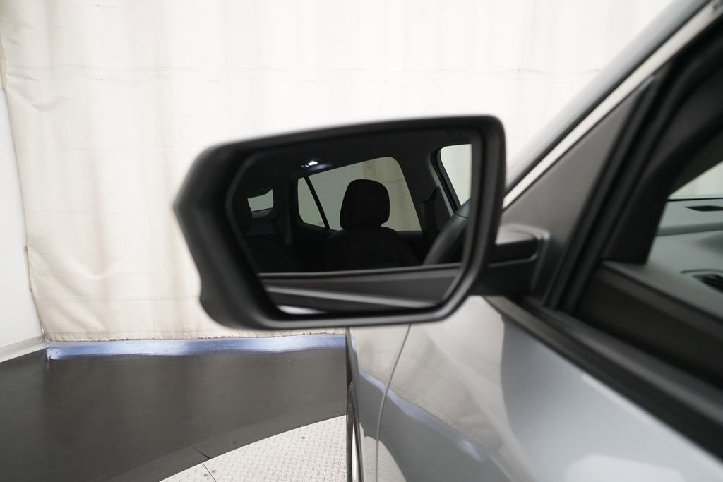 Used 2024 GMC Terrain SLE w/ Driver Convenience Package image 24