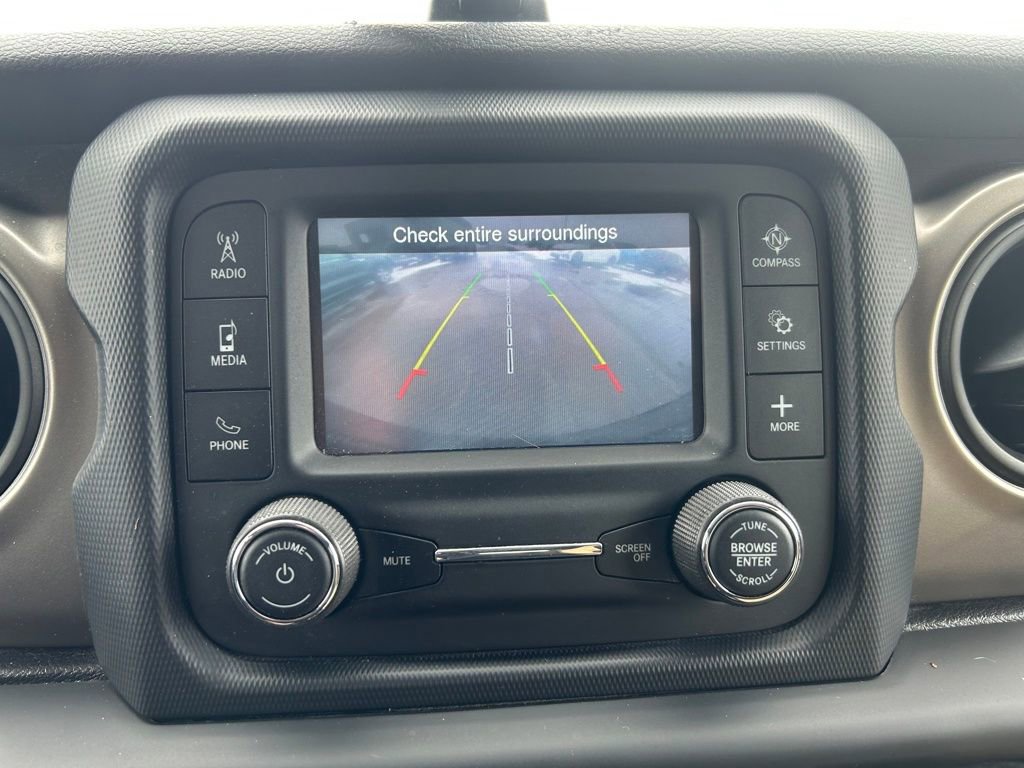 Used 2018 Jeep Wrangler Unlimited Sport image 14