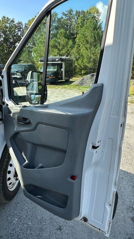 Used 2015 Ford Transit 350 138 DRW image 17