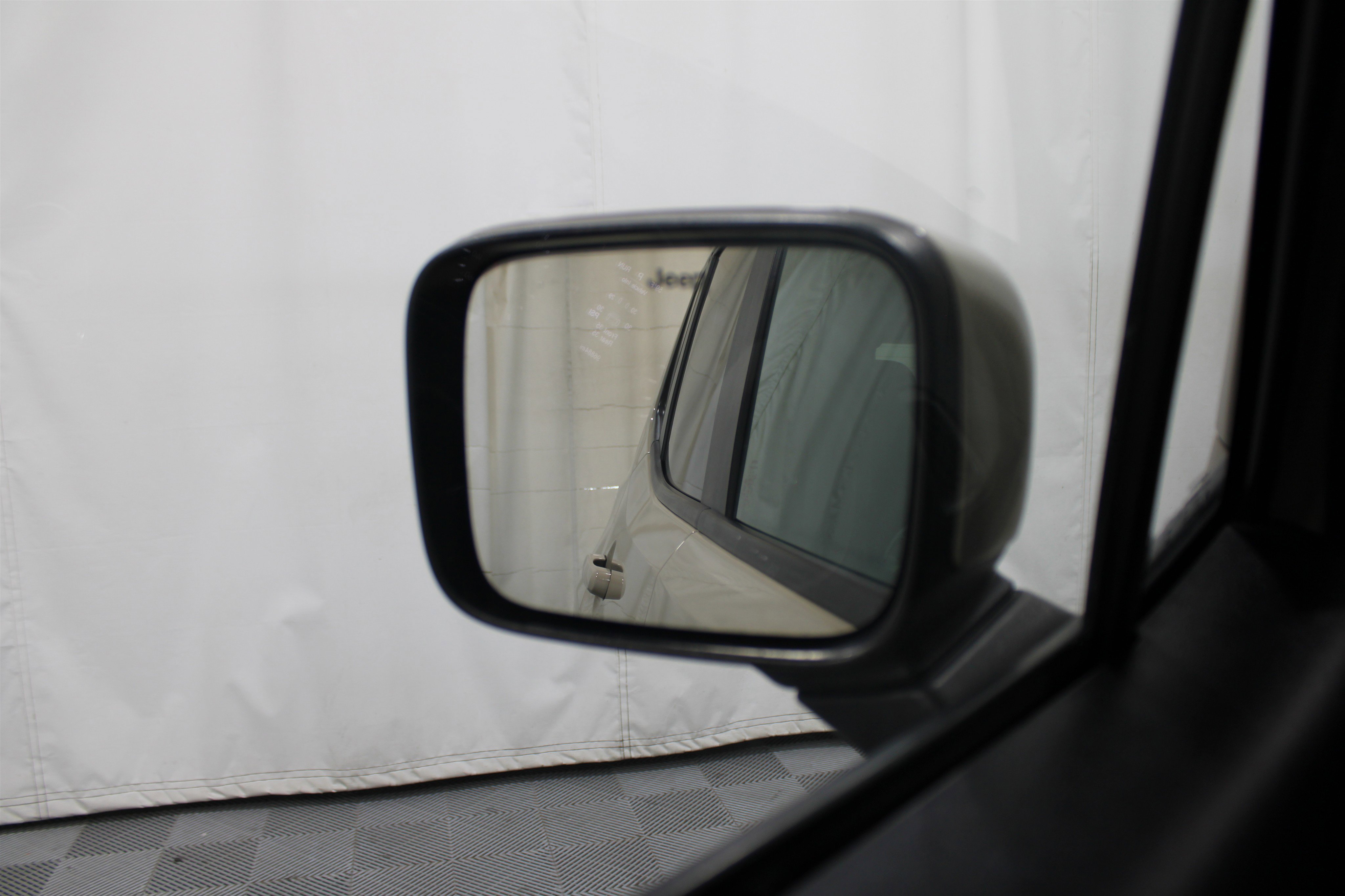 Used 2016 Jeep Renegade Latitude w/ Cold Weather Group image 12