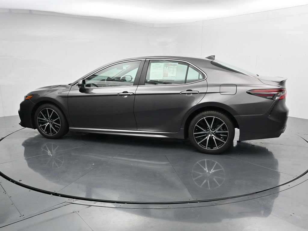 Used 2024 Toyota Camry SE FWD image 5