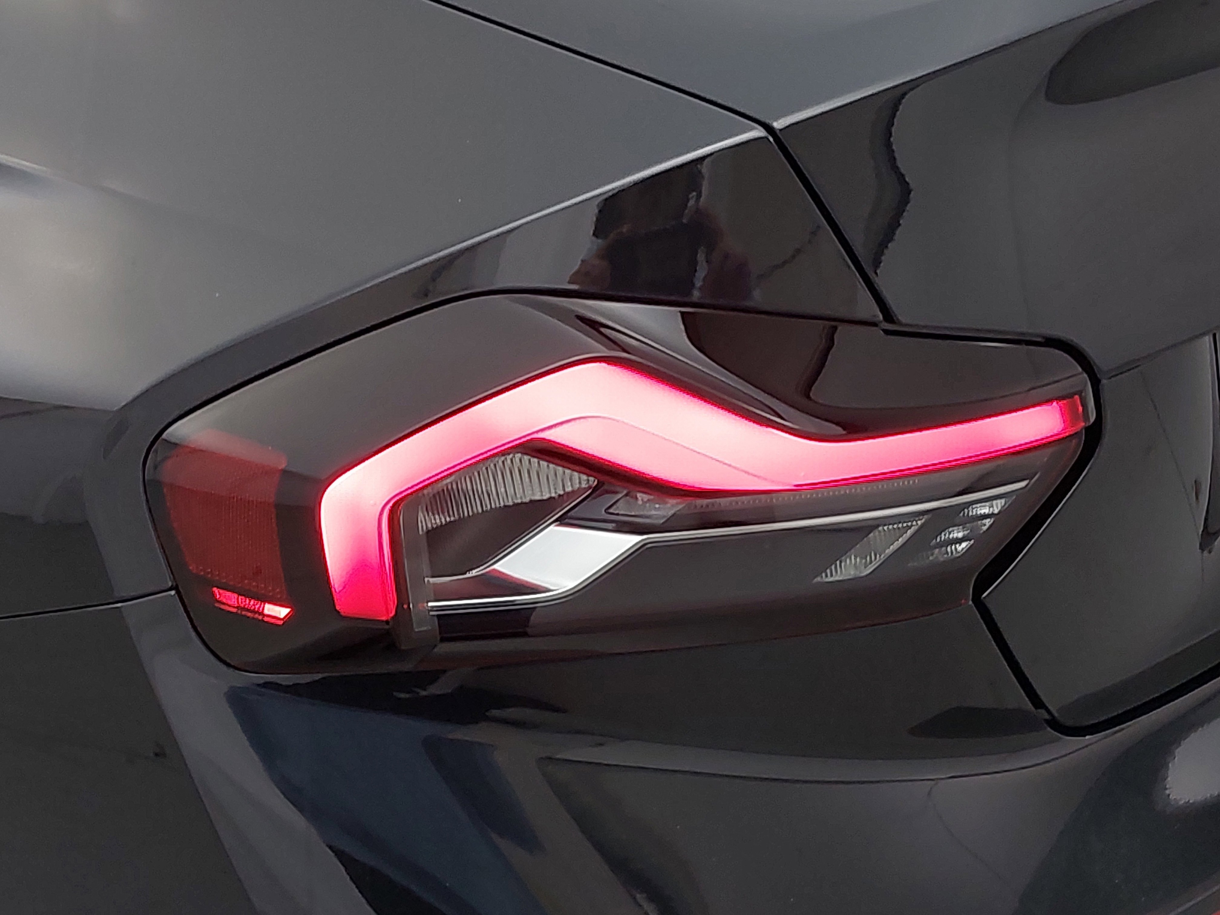 Used 2025 BMW 230i Coupe w/ M Sport Package image 34