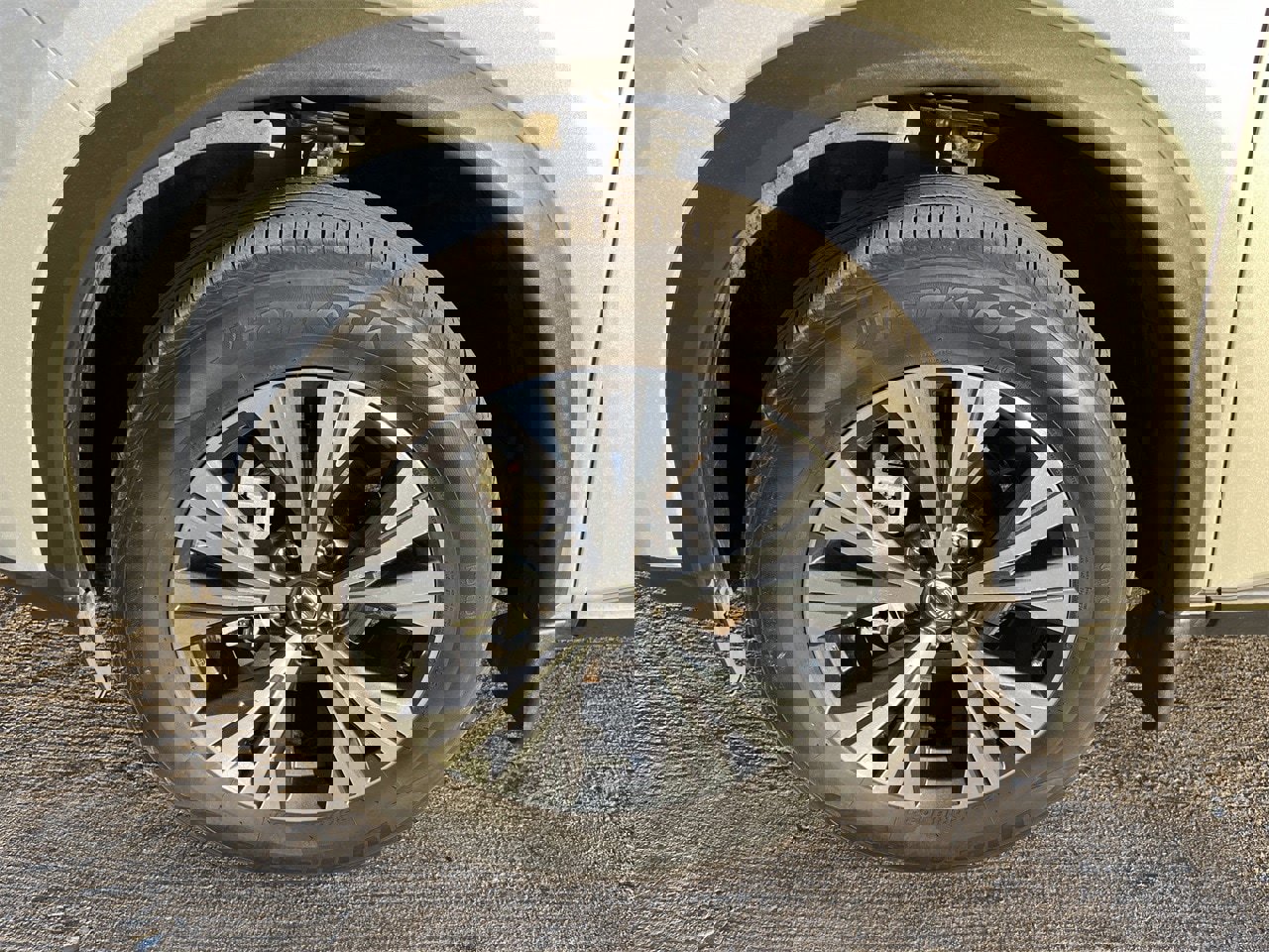 Certified 2023 Nissan Rogue SV w/ SV Premium Package image 6