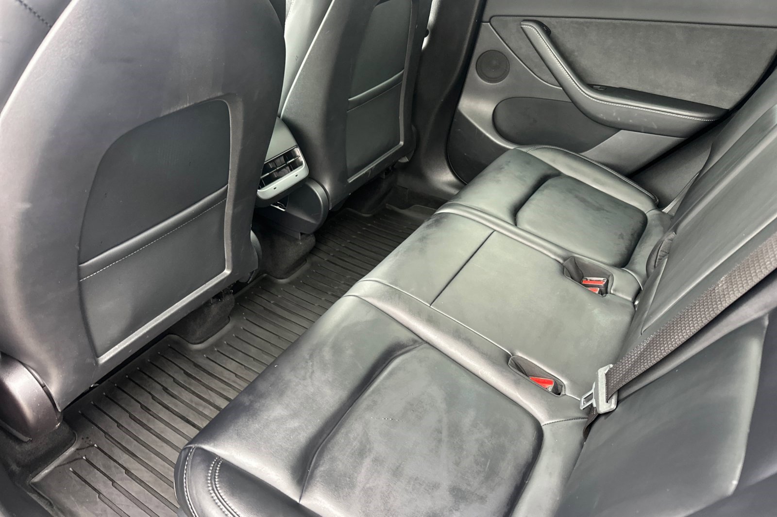 Used 2022 Tesla Model Y Long Range AWD/4WD image 15