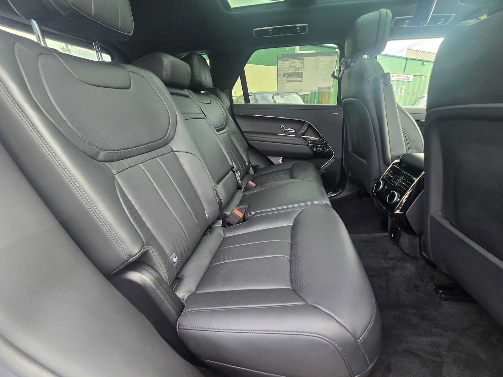 New 2026 Land Rover Range Rover Sport Dynamic SE AWD/4WD image 12