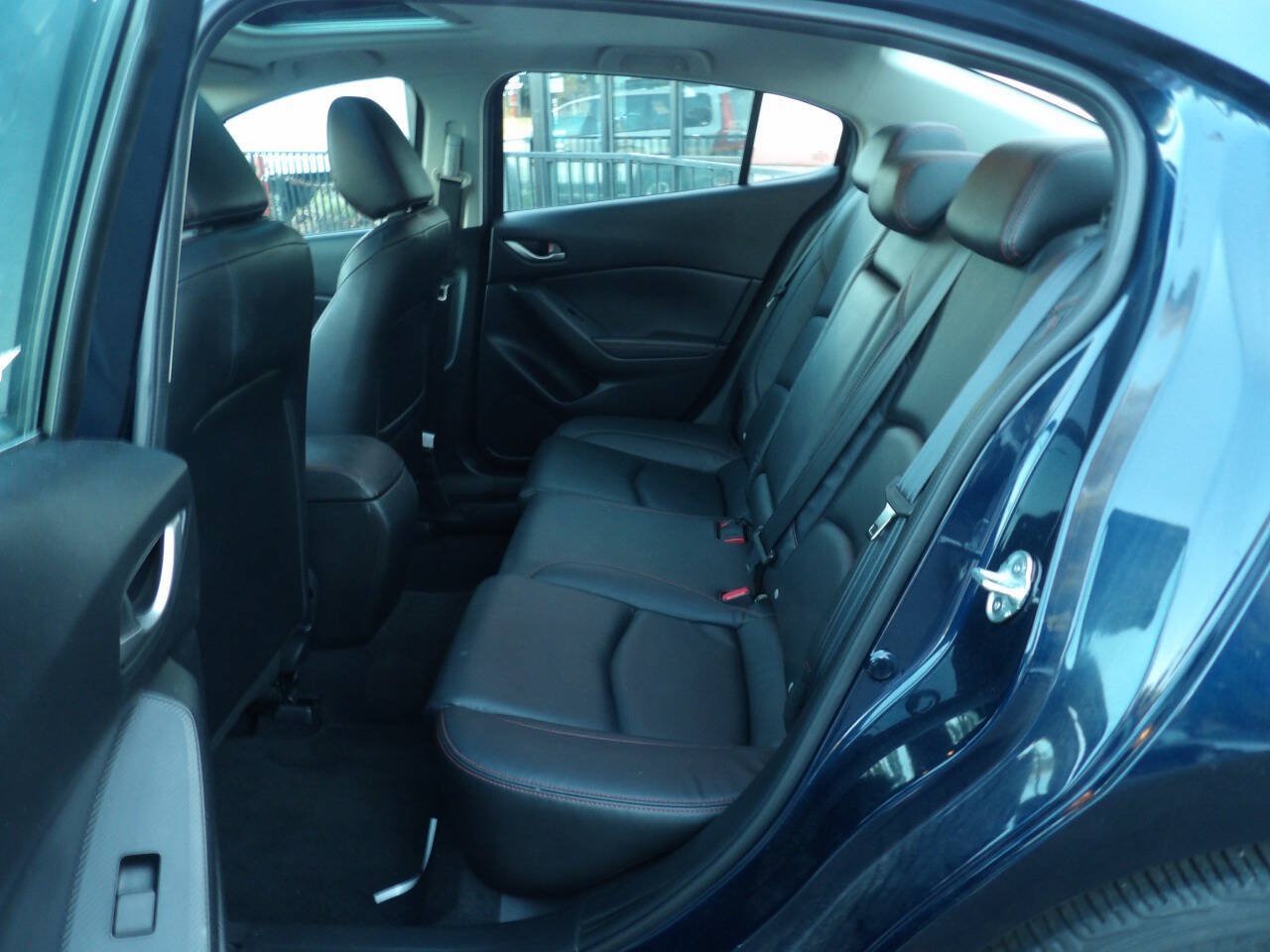 Used 2014 MAZDA MAZDA3 i Grand Touring FWD image 11