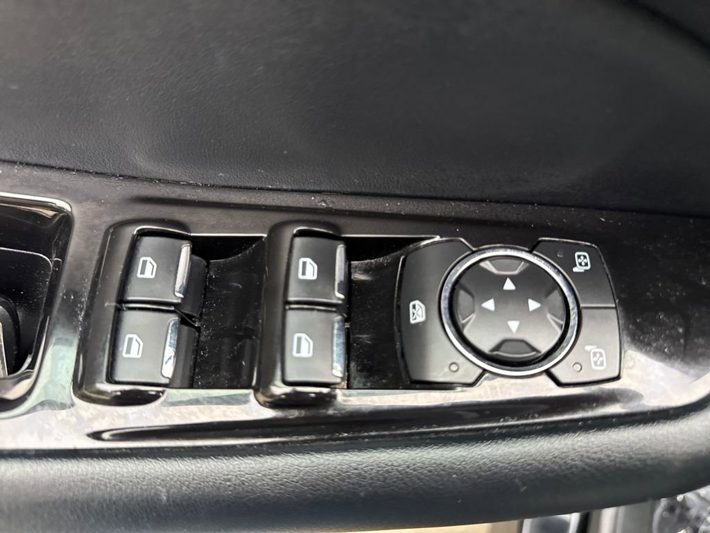 Used 2020 Ford Edge SEL image 15