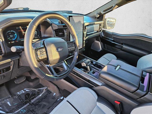 Used 2025 Ford F150 Lightning Platinum image 10