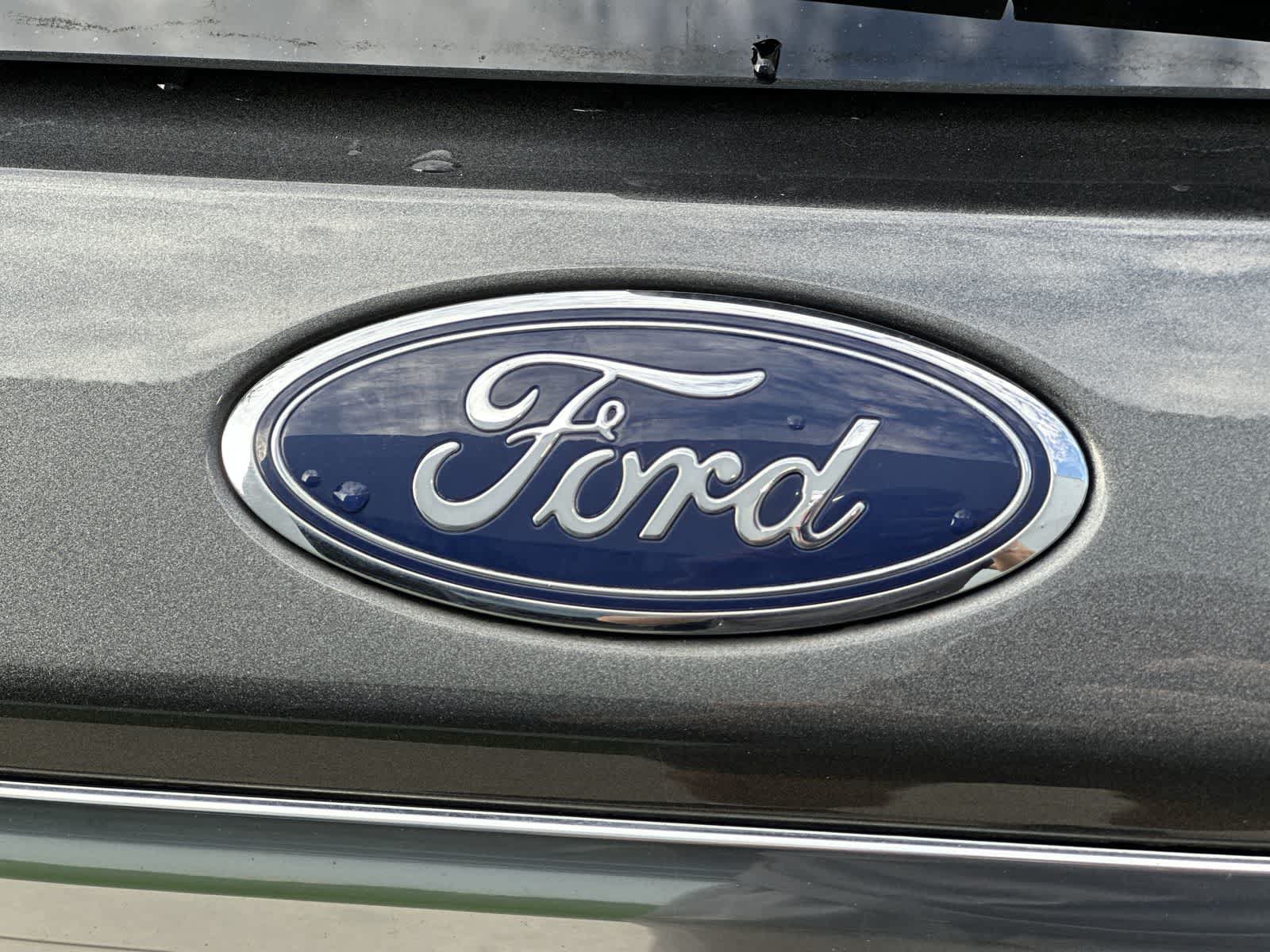 Used 2020 Ford Explorer Platinum w/ Premium Technology Package AWD/4WD image 15