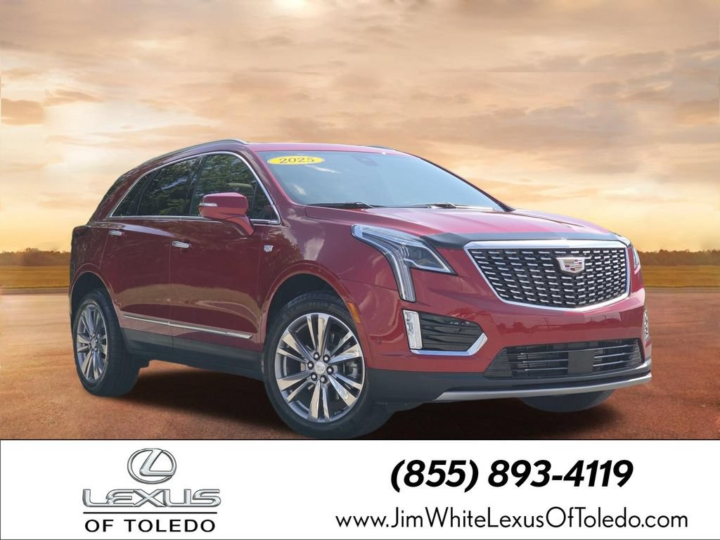 Used 2025 Cadillac XT5 Premium Luxury w/ Technology Package AWD/4WD image 1