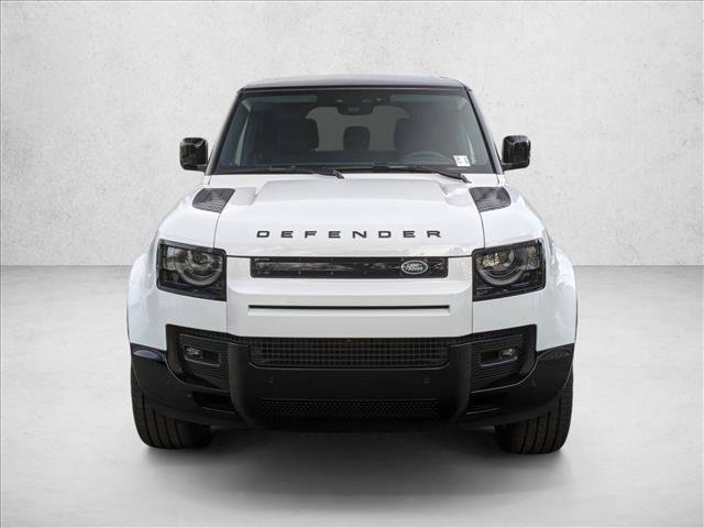 Used 2025 Land Rover Defender 110 X-Dynamic SE AWD/4WD image 6
