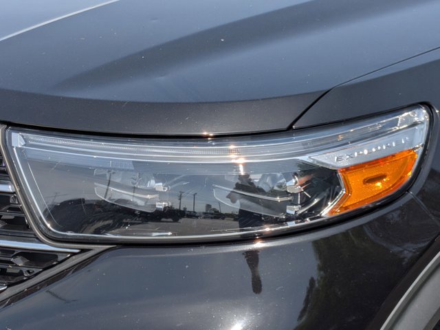Used 2021 Ford Explorer XLT w/ Equipment Group 202A image 2