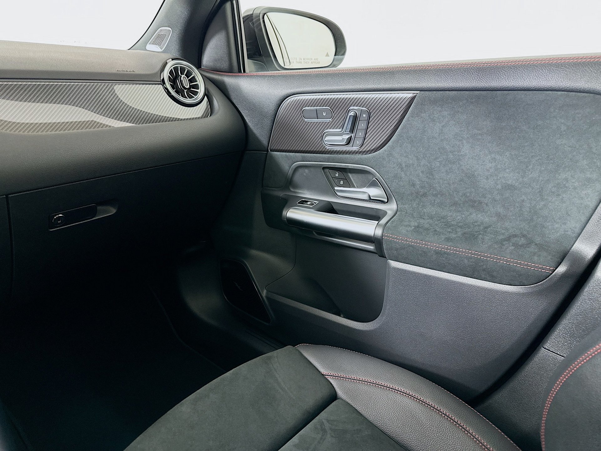 New 2026 Mercedes-Benz GLA 35 AMG 4MATIC image 26