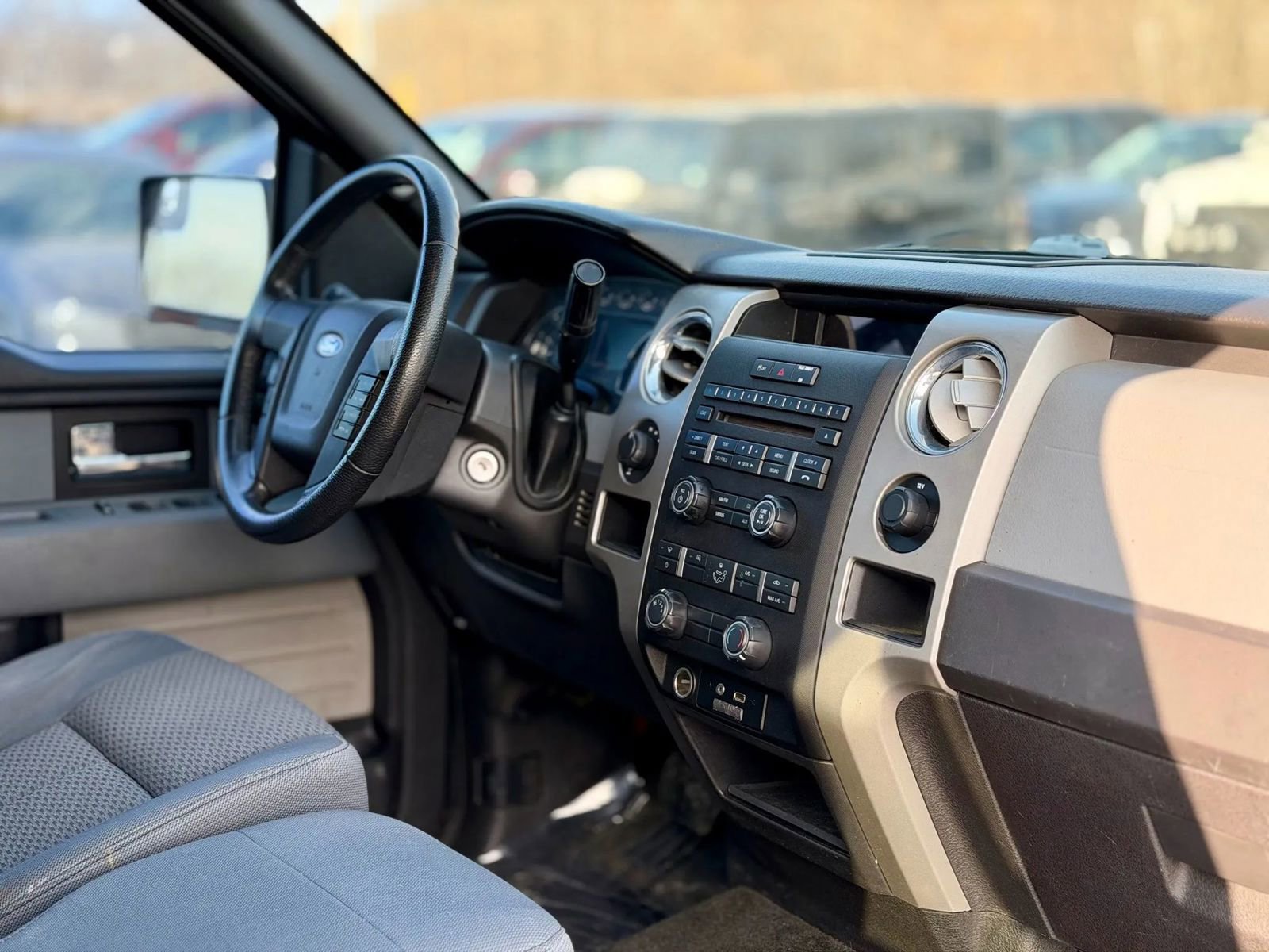 Used 2012 Ford F150 XLT w/ XLT Chrome Pkg image 17