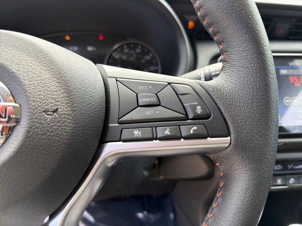 Certified 2021 Nissan Kicks SR FWD image 24