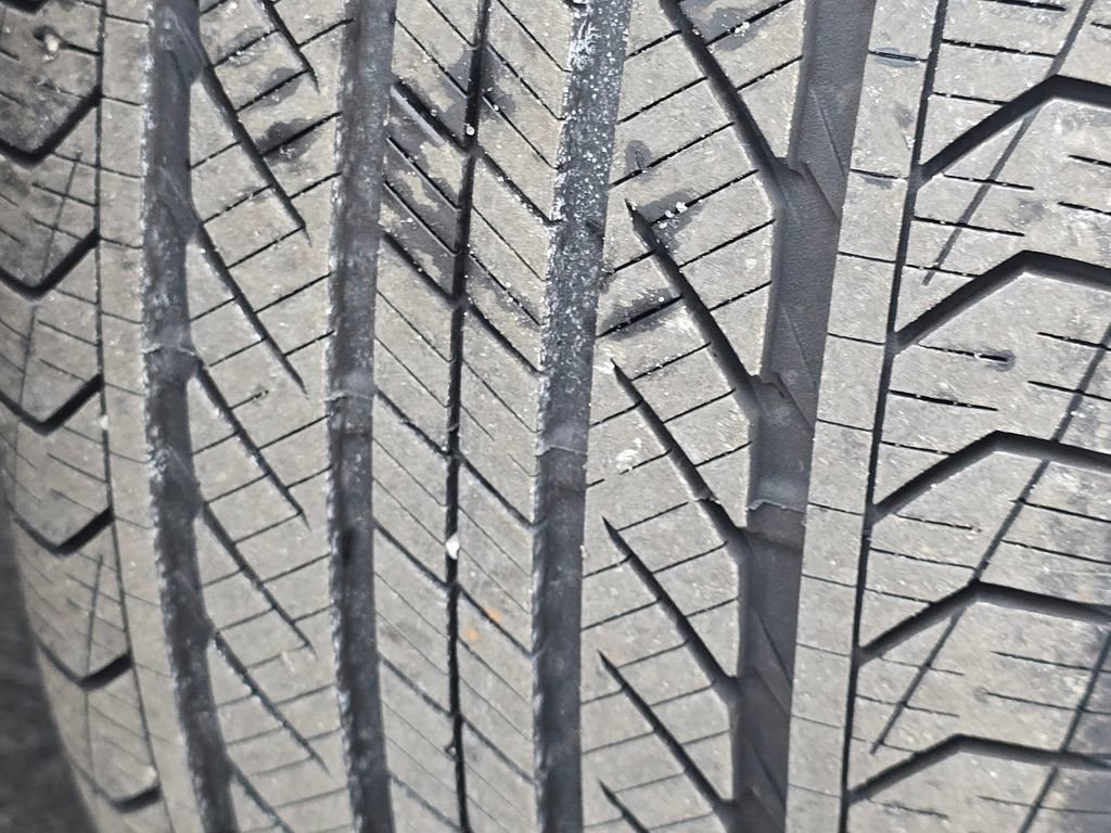 Certified 2025 Mercedes-Benz GLB 250 4MATIC image 11