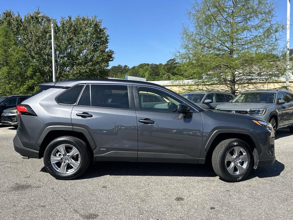 Used 2023 Toyota RAV4 LE AWD/4WD image 32