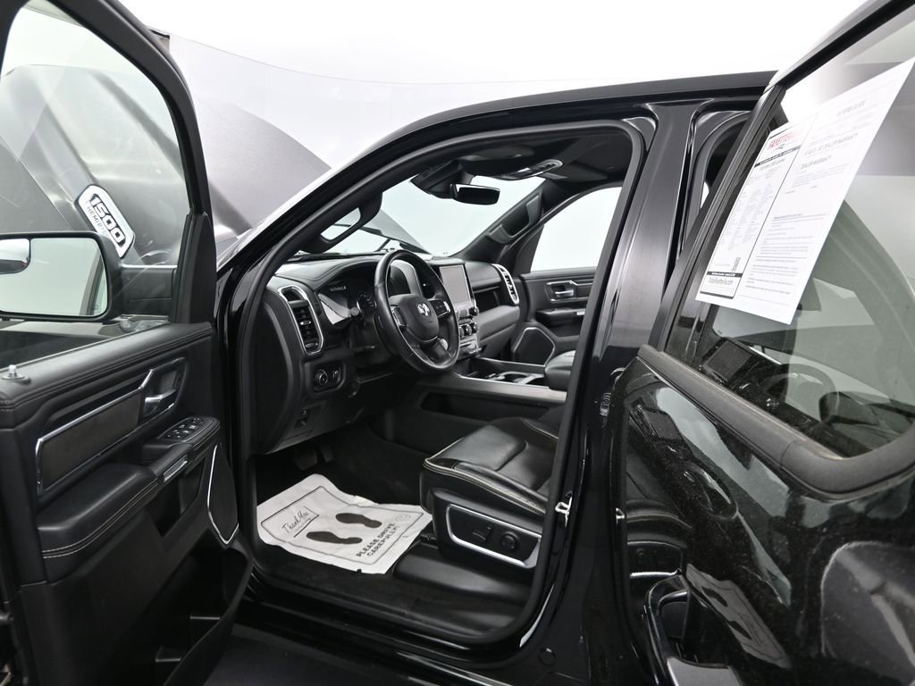 Used 2024 RAM 1500 Laramie image 16