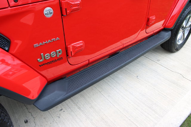 Used 2022 Jeep Wrangler Unlimited Sahara AWD/4WD image 28