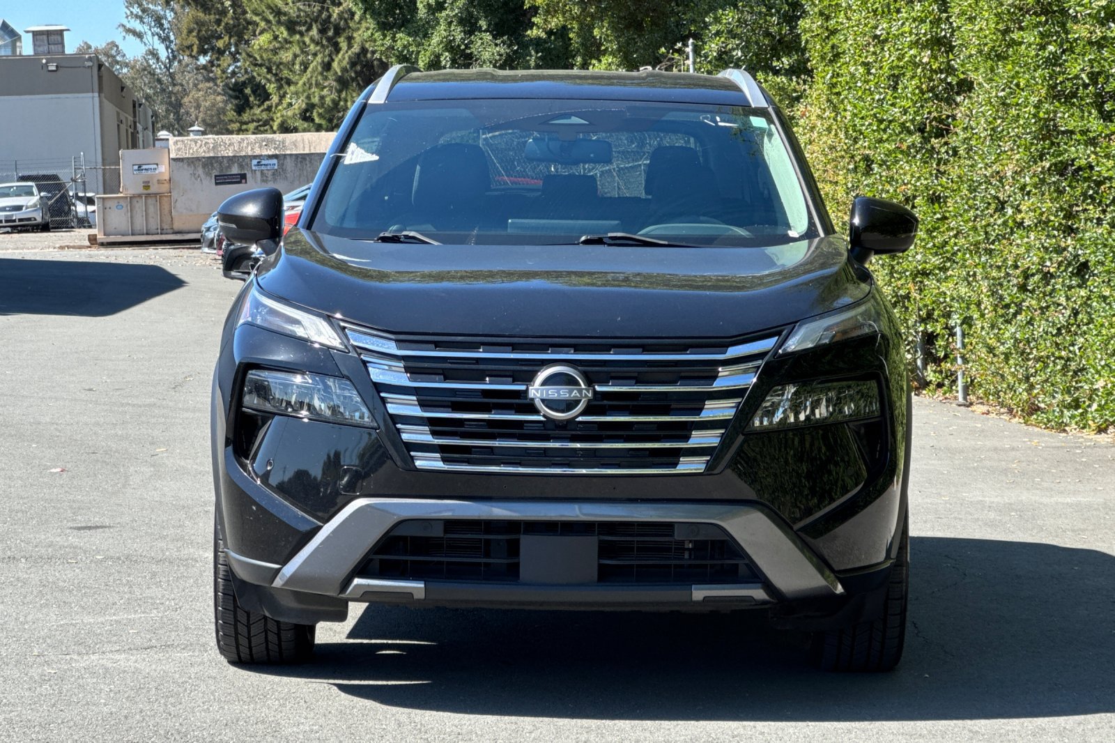 Used 2024 Nissan Rogue SL AWD/4WD image 9
